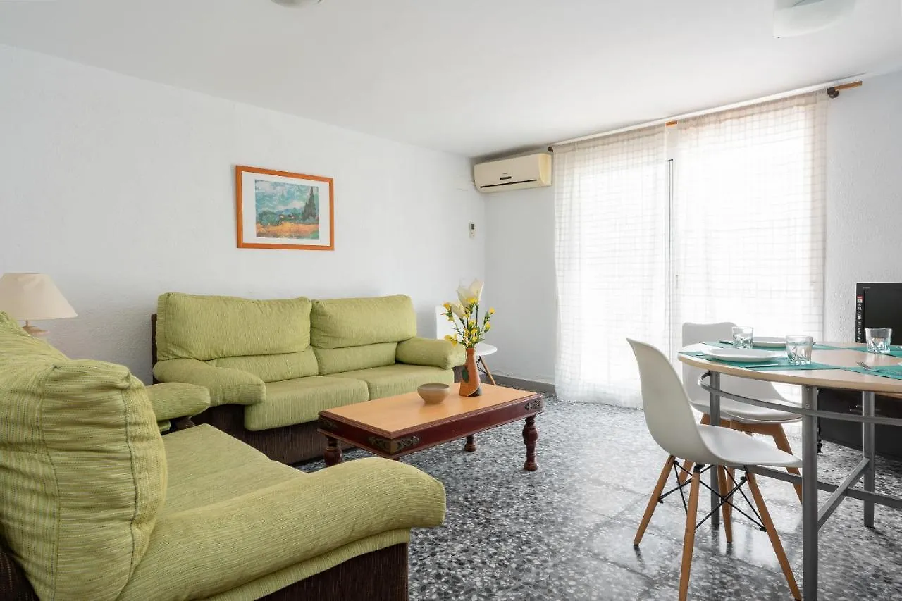Hauzify I Apartaments Estela 0*, Cambrils España